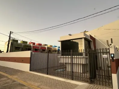 Casa de Condomínio com 2 Quartos para alugar, 71m² no Planalto, Natal