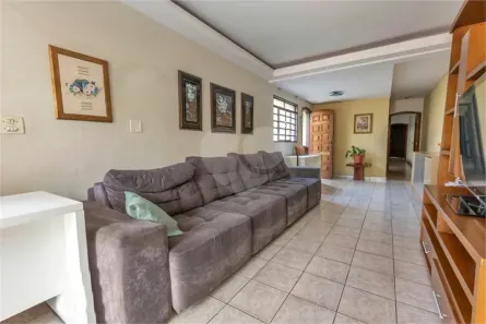 Sobrado com 4 Quartos à venda, 250m² no Água Fria, São Paulo