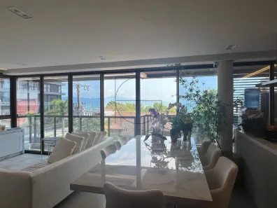 Apartamento com 3 Quartos à venda, 131m² no Jurerê, Florianópolis