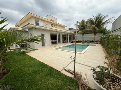 Casa de Condomínio com 5 Quartos à venda, 450m² no Jardins Munique, Goiânia