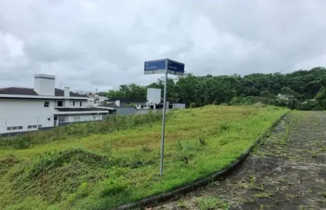 Lote/Terreno com 1 Quarto à venda, 463m² no Comerciário, Criciúma