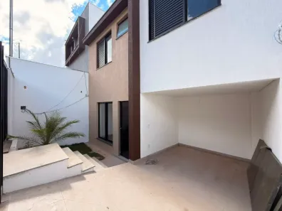 Casa com 3 Quartos à venda, 90m² no Santa Amélia, Belo Horizonte