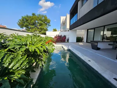Casa de Condomínio com 4 Quartos à venda, 360m² no Alphaville, Santana de Parnaíba