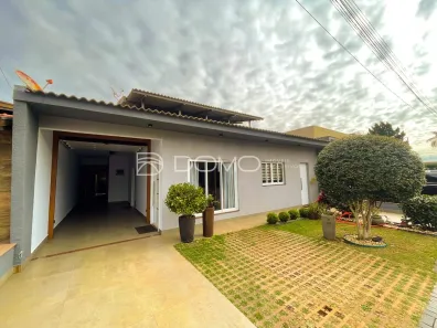 Casa com 2 Quartos à venda, 258m² no Canadá, Cascavel