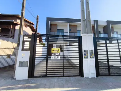Casa com 2 Quartos para alugar, 74m² no Saguaçu, Joinville