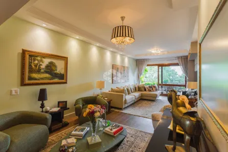 Apartamento com 3 Quartos à venda, 210m² no Jardim do Salso, Porto Alegre
