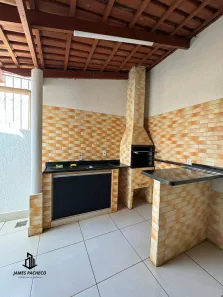 Casa com 3 Quartos à venda, 200m² no Setor Empresarial, Goiânia