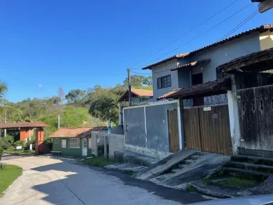 Casa de Condomínio com 3 Quartos para alugar, 183m² no Arsenal, São Gonçalo