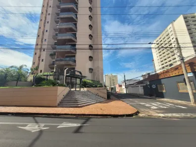 Apartamento com 3 Quartos para alugar, 220m² no Fundinho, Uberlândia