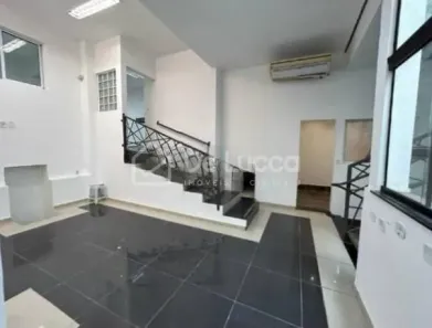 Imóvel Comercial com 4 Quartos para alugar, 306m² no Cambuí, Campinas