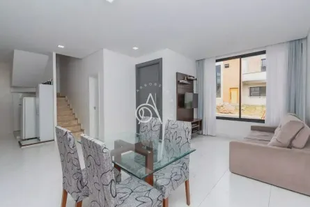Sobrado com 3 Quartos à venda, 136m² no Xaxim, Curitiba