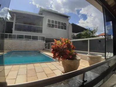 Casa com 4 Quartos à venda, 360m² no Santa Cruz Industrial, Contagem