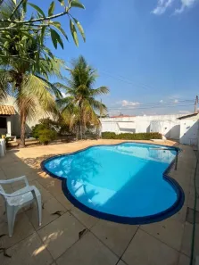 Casa com 3 Quartos para alugar, 250m² no Plano Diretor Sul, Palmas