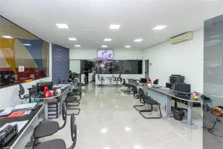Prédio Comercial para alugar, 574m² no Santo Amaro, São Paulo