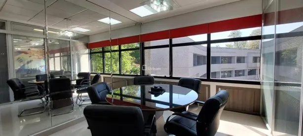 Sala Comercial para alugar, 82m² no Bosque do Vianna, Cotia