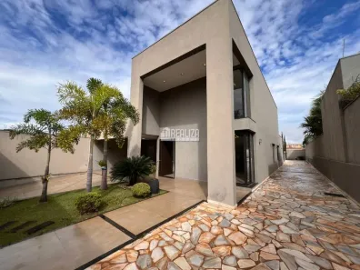 Casa com 4 Quartos à venda, 318m² no Parque do Mirante, Uberaba