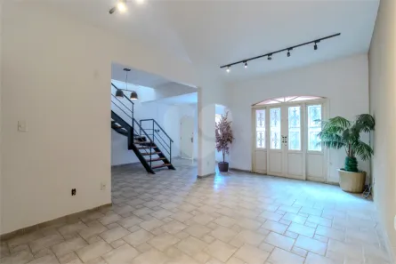 Sobrado com 3 Quartos à venda, 263m² no Brooklin Paulista, São Paulo