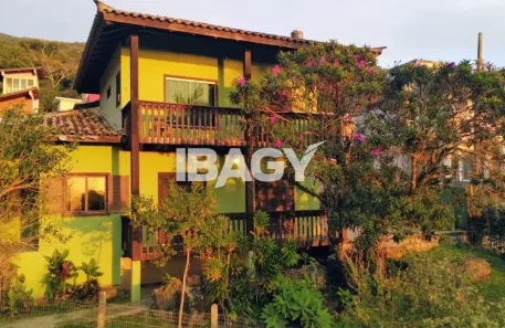 Casa com 3 Quartos para alugar, 250m² no Lagoa da Conceição, Florianópolis