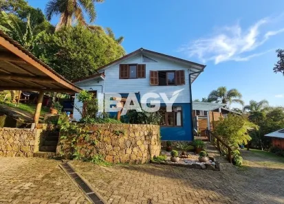 Casa com 3 Quartos para alugar, 126m² no Pântano do Sul, Florianópolis