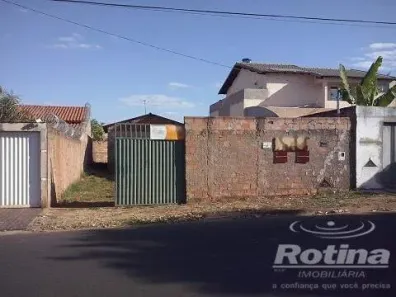 Casa com 2 Quartos à venda, 64m² no Jardim Europa, Uberlândia