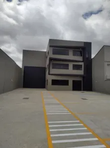 Galpão/Depósito/Armazém para alugar, 550m² no Boqueirão, Curitiba