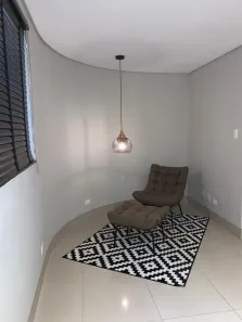 Apartamento com 2 Quartos para alugar, 60m² no Zona 03, Maringá