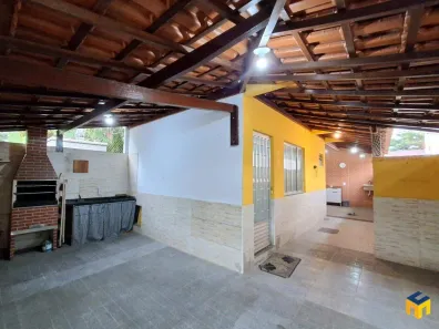 Casa com 2 Quartos para alugar, 80m² no Bangu, Rio de Janeiro