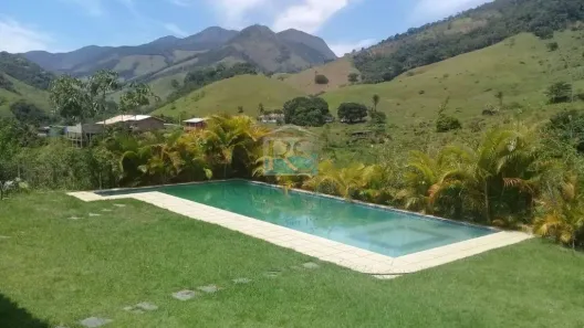 Fazenda/Sítio com 3 Quartos à venda, 5000m² no Glicério, Macaé