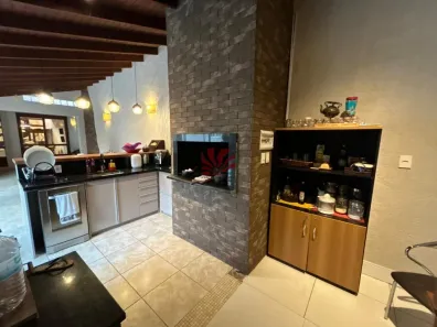 Casa com 5 Quartos para alugar, 300m² no Marechal Rondon, Canoas