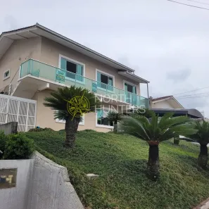 Casa com 6 Quartos à venda, 215m² no Petrópolis, Joinville