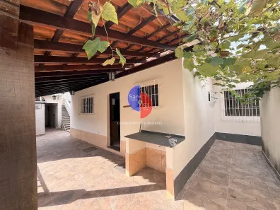 Casa com 3 Quartos para alugar, 253m² no Centro, Guapimirim