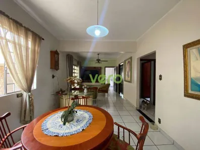 Casa com 3 Quartos à venda, 232m² no Vila Frezzarim, Americana