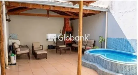 Casa com 3 Quartos à venda, 100m² no Village do Lago I, Montes Claros
