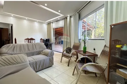Casa com 5 Quartos à venda, 233m² no Guará II, Brasília