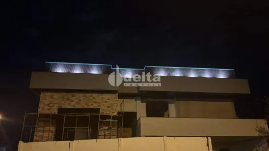 Casa de Condomínio com 6 Quartos à venda, 480m² no Nova Uberlândia, Uberlândia