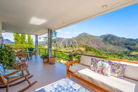 Casa com 4 Quartos à venda, 490m² no Araras, Petrópolis