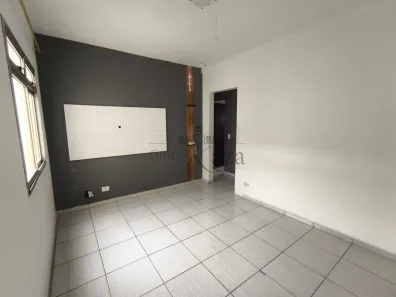 Apartamento com 2 Quartos para alugar, 55m² no Conjunto Habitacional Marinho, Jacareí
