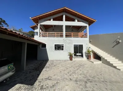 Sobrado com 3 Quartos à venda, 314m² no Uvaranas, Ponta Grossa