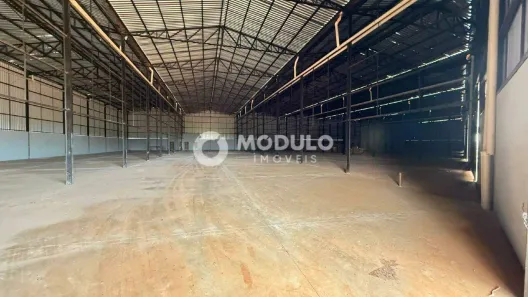 Galpão/Depósito/Armazém à venda, 925m² no , 