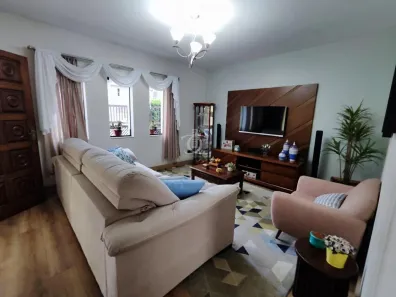 Sobrado com 3 Quartos à venda, 220m² no Parque São Vicente, Mauá