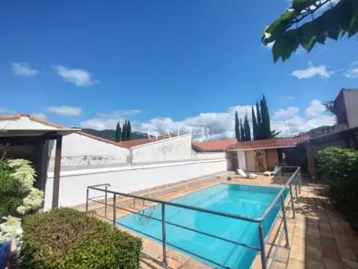 Casa com 4 Quartos à venda, 207m² no Vila Petrópolis, Atibaia