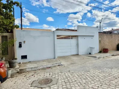 Casa de Condomínio com 3 Quartos para alugar, 150m² no São Geraldo, Juazeiro