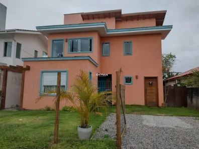Casa com 3 Quartos à venda, 186m² no Campeche, Florianópolis