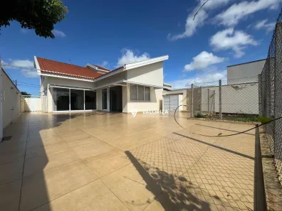 Casa de Condomínio com 3 Quartos para alugar, 223m² no Cajuru do Sul, Sorocaba