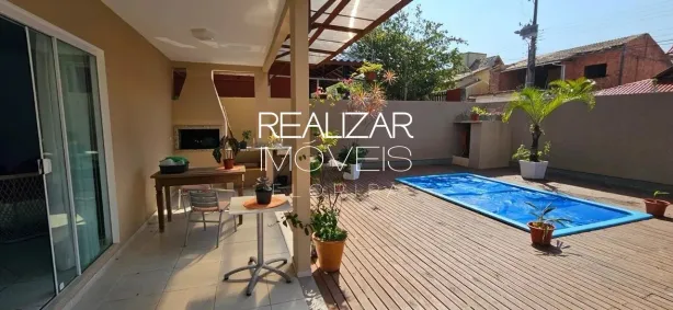 Casa com 3 Quartos para alugar, 272m² no Rio Tavares, Florianópolis