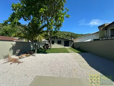 Casa com 2 Quartos para alugar, 106m² no , Porto Belo