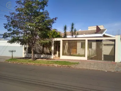 Casa com 4 Quartos à venda, 260m² no Alpes, Londrina