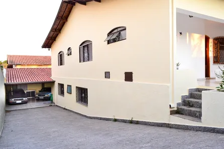 Sobrado com 4 Quartos à venda, 247m² no Jardim São Caetano, Jaguariúna