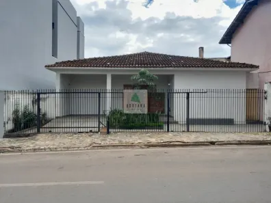 Casa com 4 Quartos à venda, 350m² no Jardim Bandeirante, Anápolis