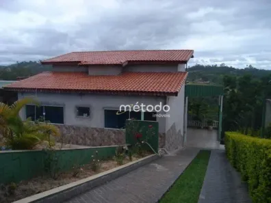 Fazenda/Sítio com 3 Quartos à venda, 700m² no Freguesia da Escada, Guararema